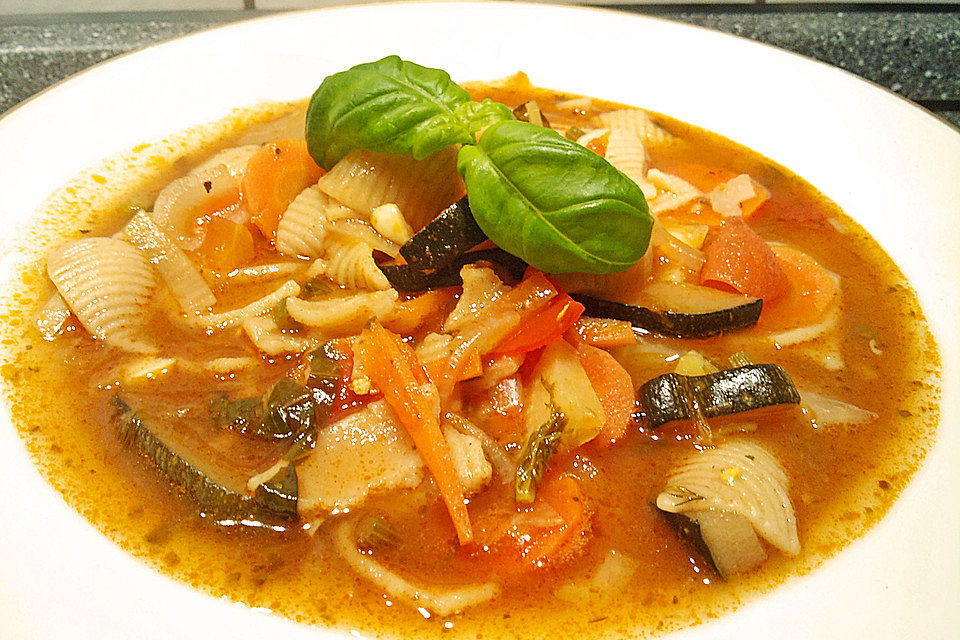 Andys fast vegetarische Minestrone