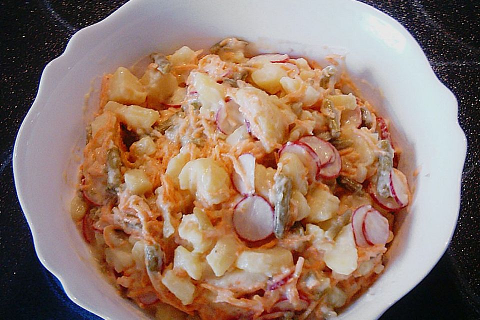 Bunter Kartoffelsalat