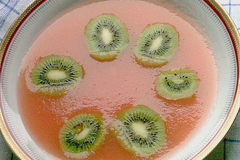 Apfelsuppe mit Kiwi