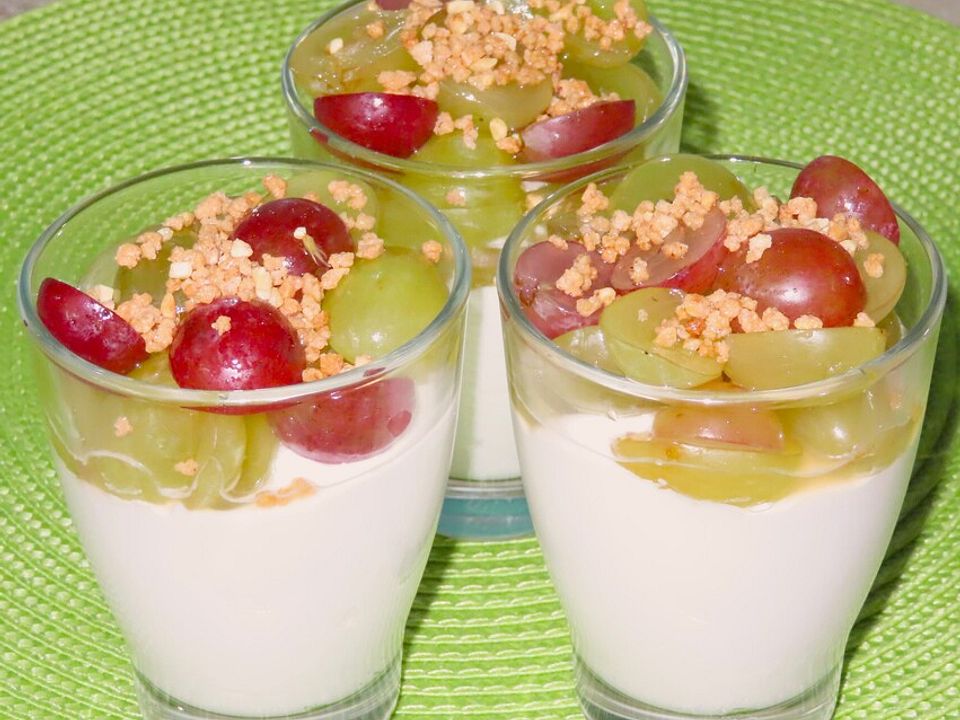 Traubencreme mit Krokant von funkelsteinchen| Chefkoch