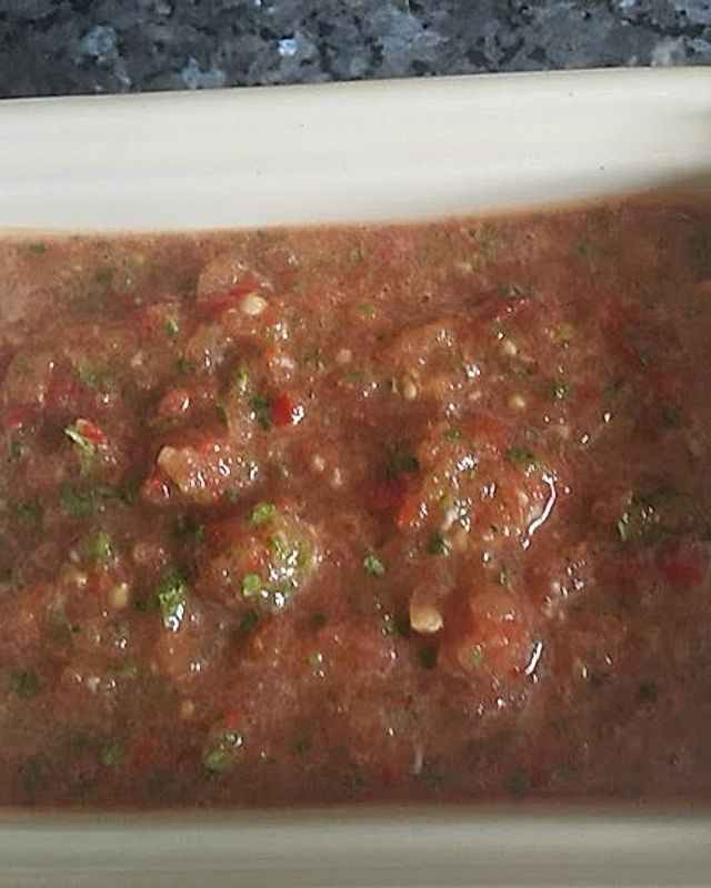 Tomaten Salsa mit frischen Tomaten und Koriander