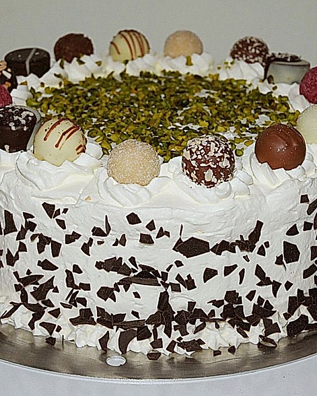 Nougat - Preiselbeer - Torte