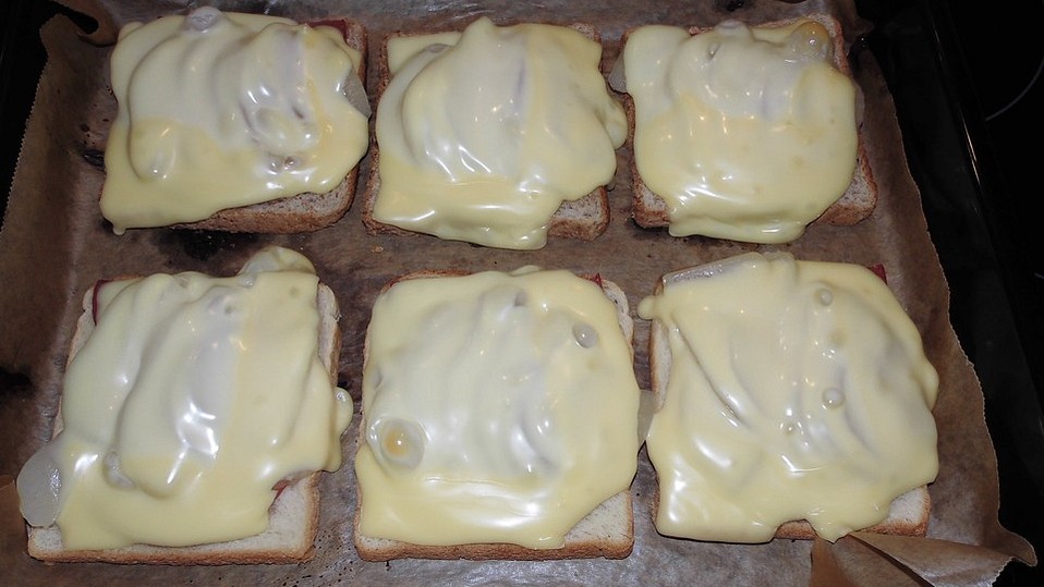 Camembert-Birnen-Toast von Safaro Camembert-Birnen-Toast von Safaro