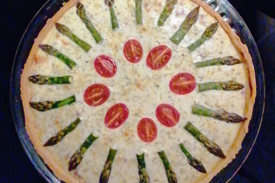 Grüne Spargelquiche