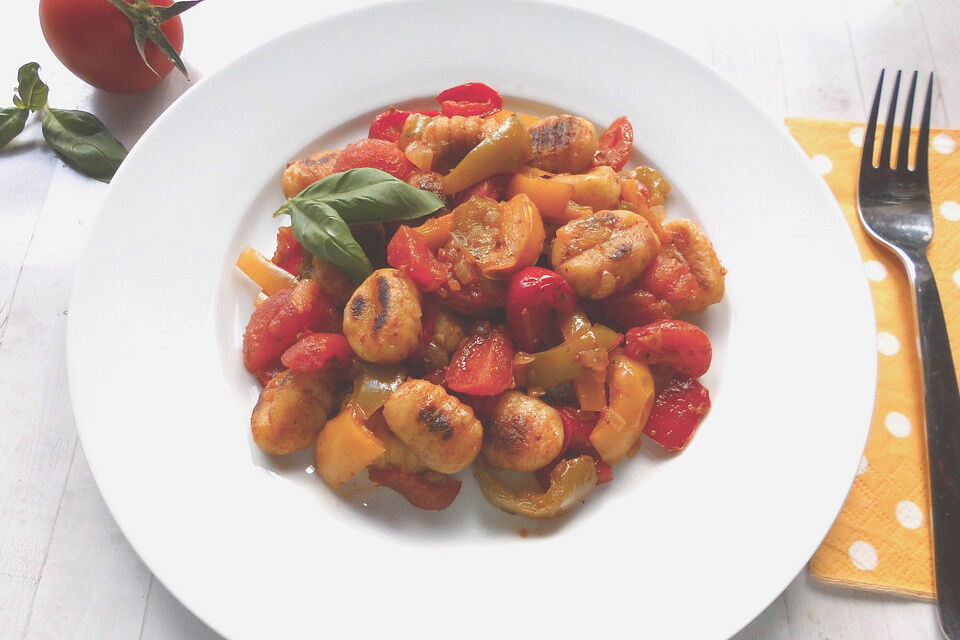 Gnocchi mit Tomaten - Paprika - Gemüse