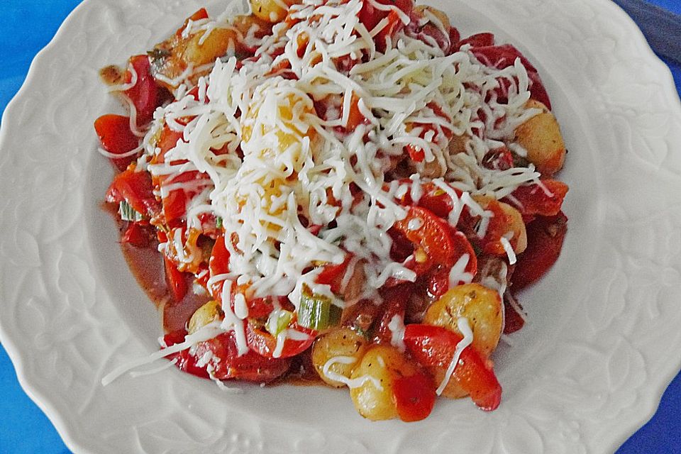 Gnocchi mit Tomaten - Paprika - Gemüse