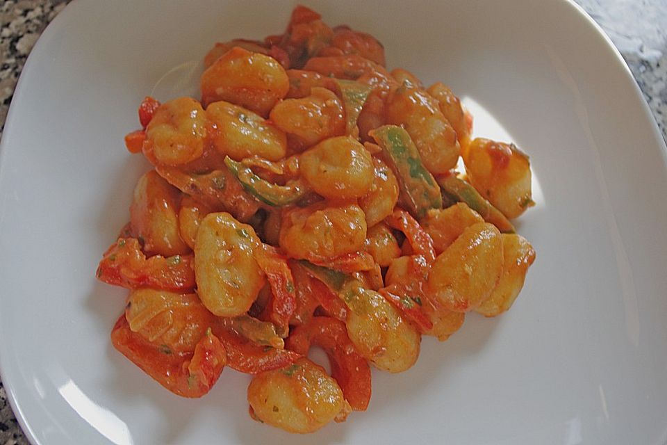 Gnocchi mit Tomaten - Paprika - Gemüse