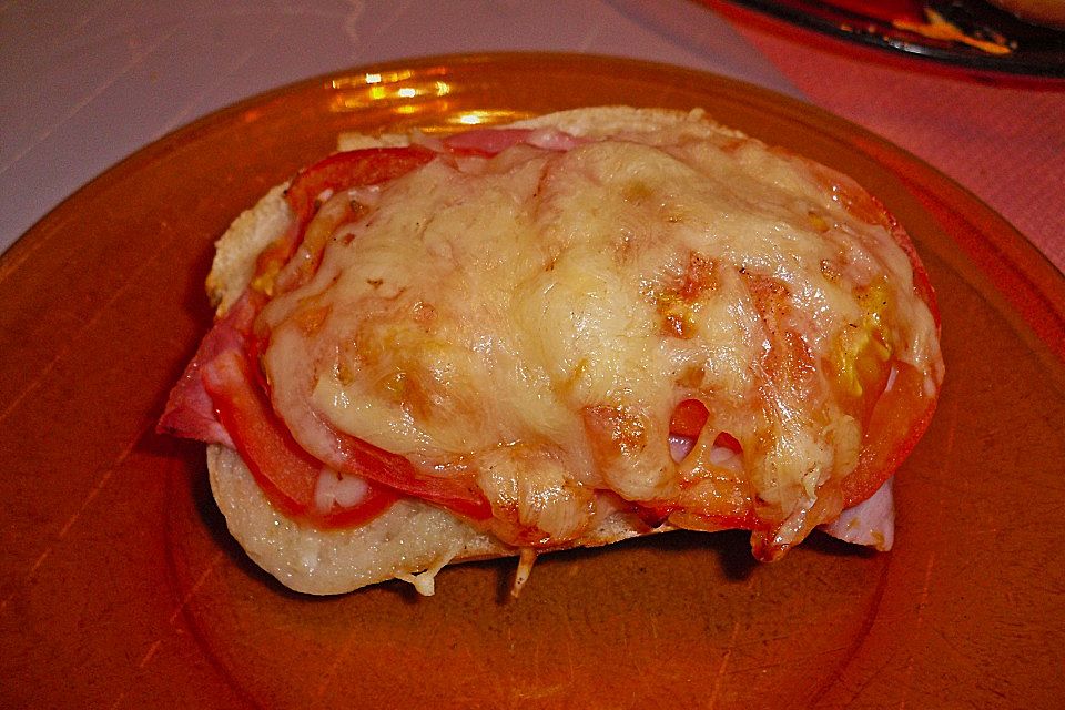 Pizza - Toastbrötchen Pizza - Toastbrötchen