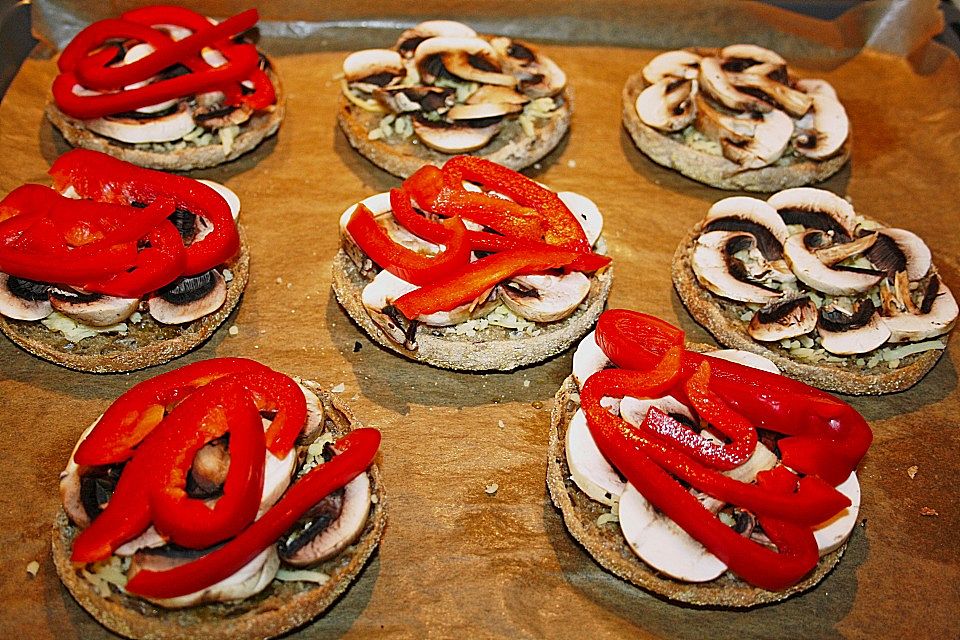 Pizza - Toastbrötchen Pizza - Toastbrötchen