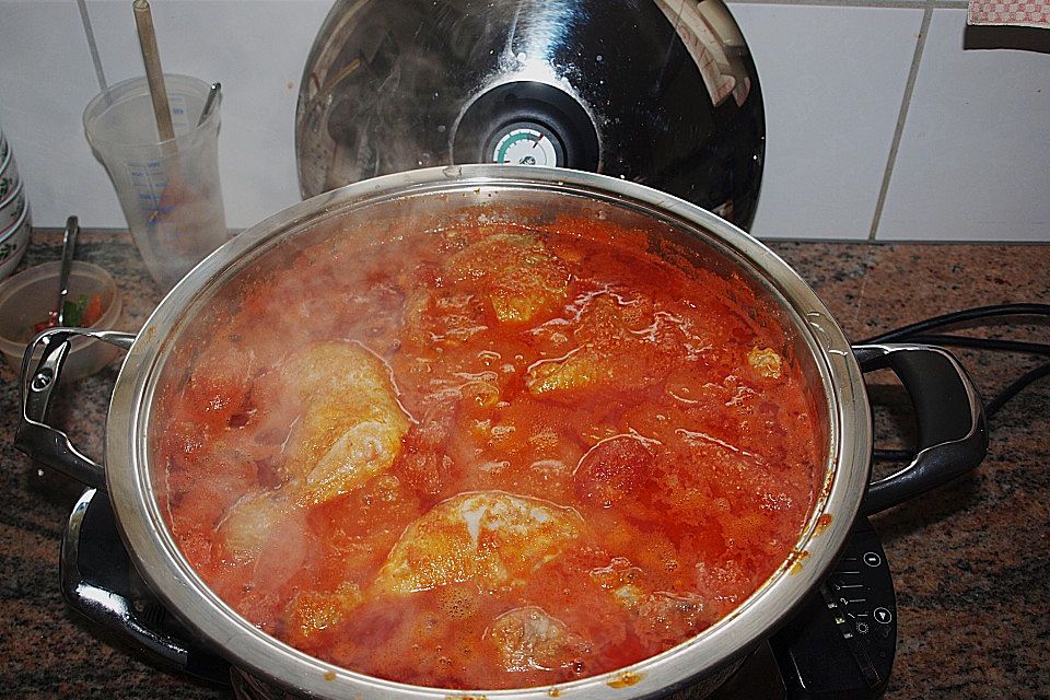 Peppersoup mit Hähnchen oder Tilapia