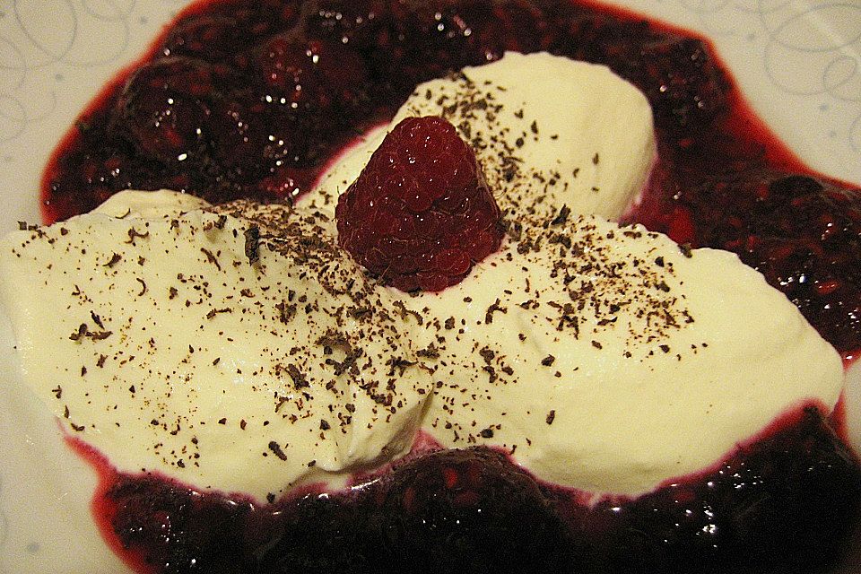 Ricotta - Mousse mit Himbeersauce