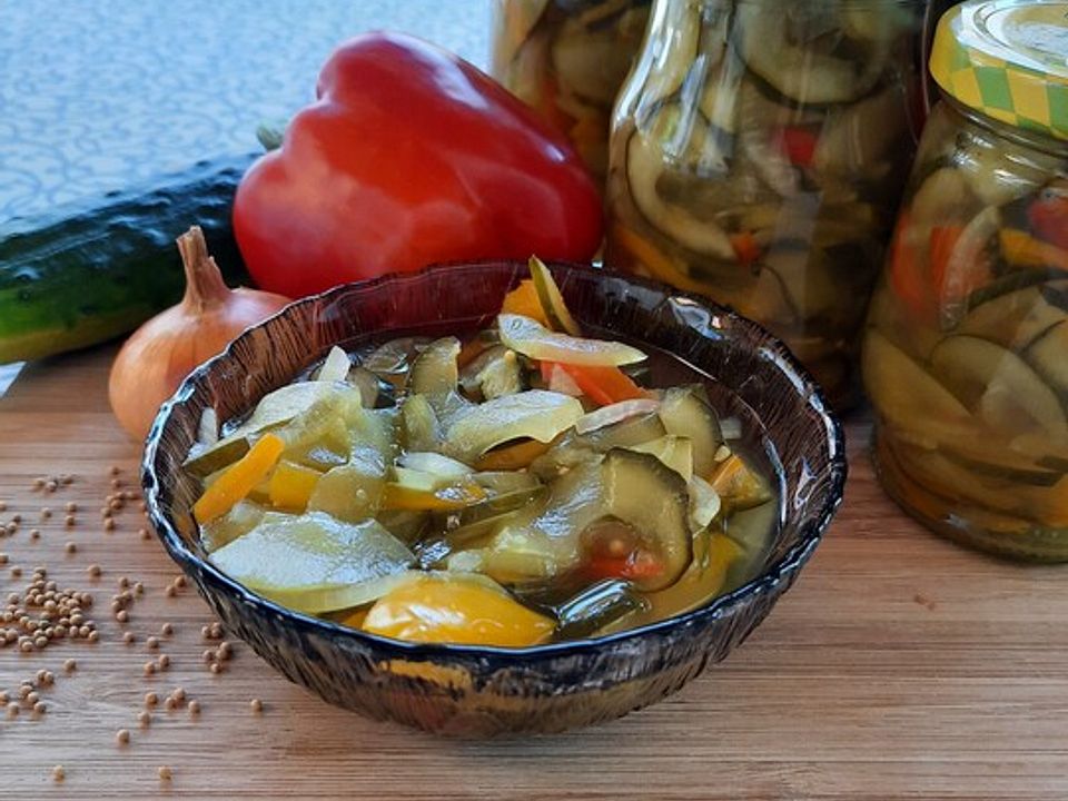 Gurkensalat rumänische Art von shi_kira| Chefkoch