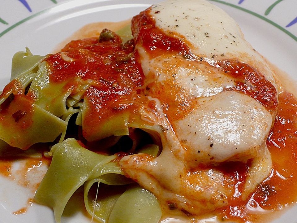 Hühnerbrustfilet in Tomatensauce mit Mozzarella von Ela_Back| Chefkoch
