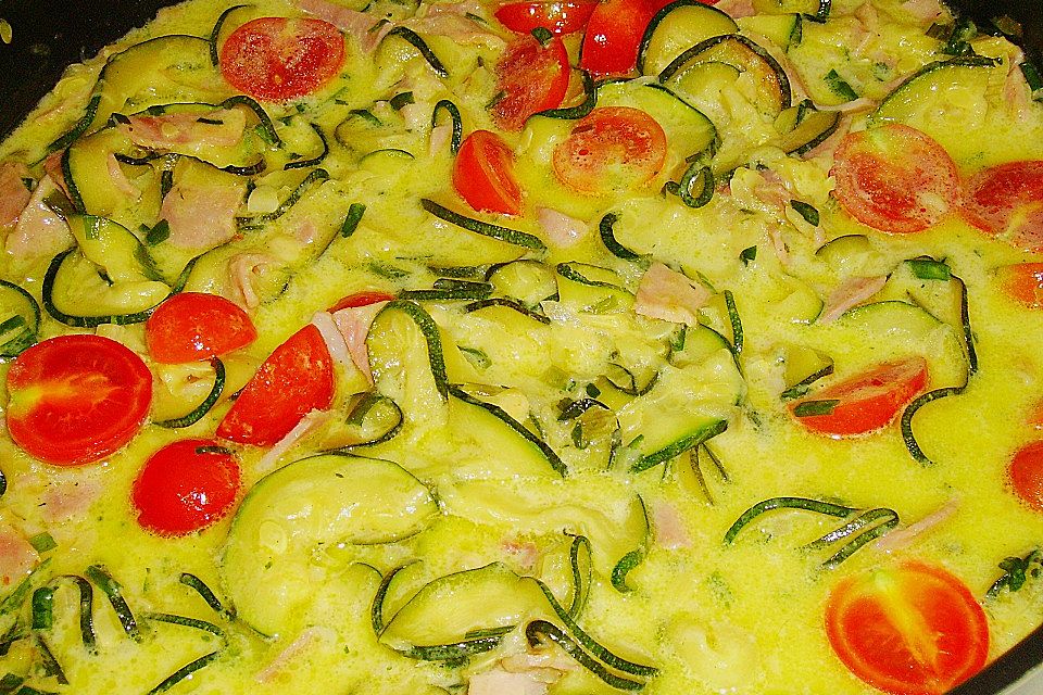 Zucchini in Sahne - Käsesoße