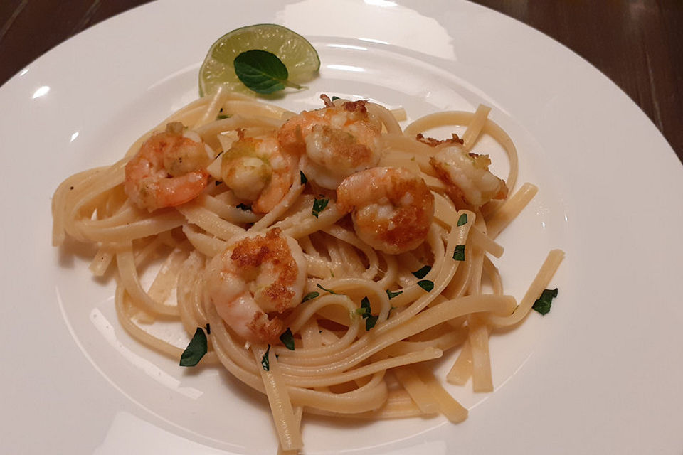 Linguine al Limone e Mentuccia - Linguine mit Zitronensauce und Minze Linguine al Limone e Mentuccia - Linguine mit Zitronensauce und Minze