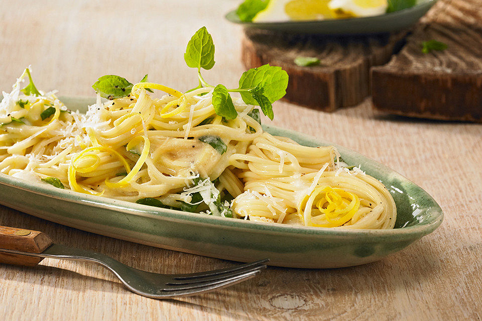 Linguine al Limone e Mentuccia - Linguine mit Zitronensauce und Minze