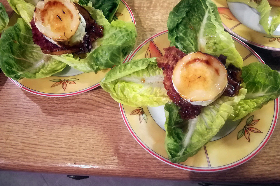 Gudruns Apfel-Speck-Ziegenkäsetürmchen mit Honig und Thymian