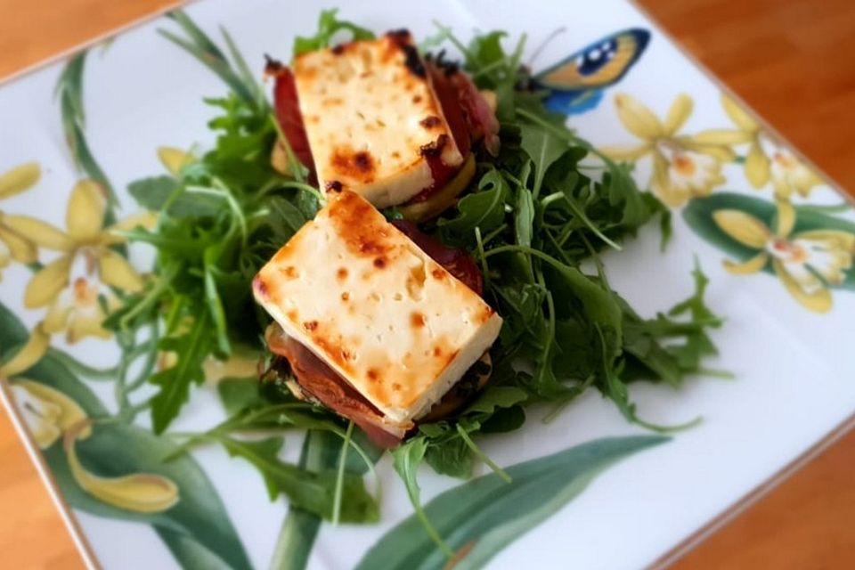 Gudruns Apfel-Speck-Ziegenkäsetürmchen mit Honig und Thymian