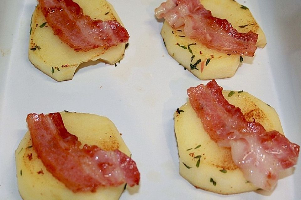 Gudruns Apfel-Speck-Ziegenkäsetürmchen mit Honig und Thymian