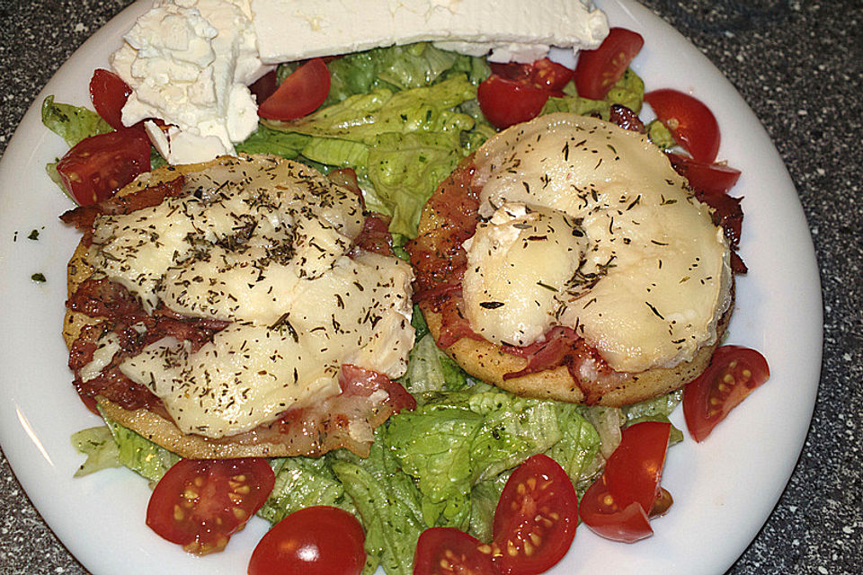 Gudruns Apfel-Speck-Ziegenkäsetürmchen mit Honig und Thymian