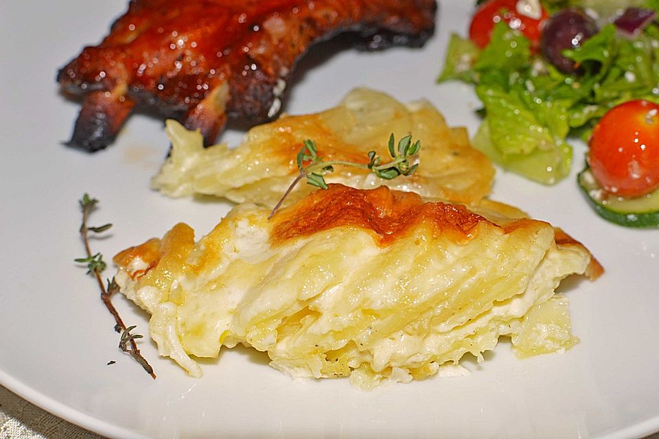 Kartoffelgratin mit frischem Thymian