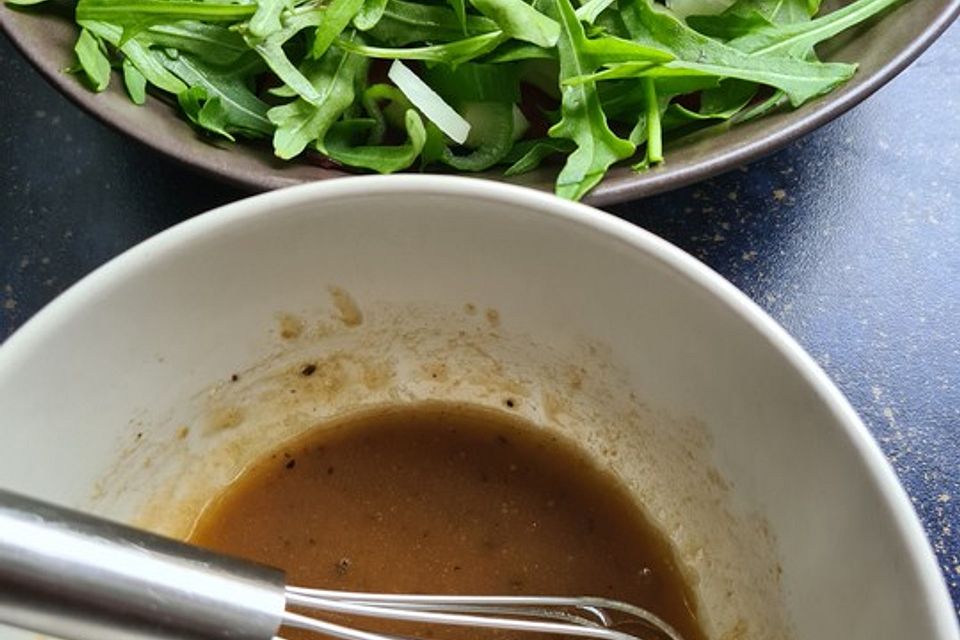 Vinaigrette mit Honig und Senf