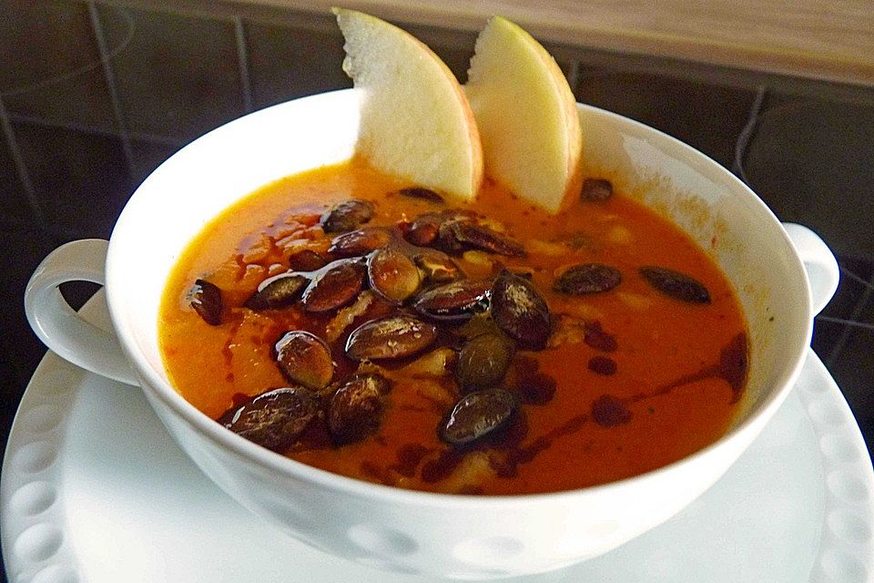 Apfel - Paprika - Suppe