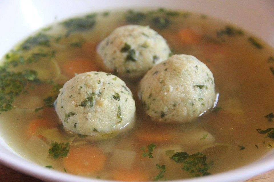 Bröselknödel Suppe