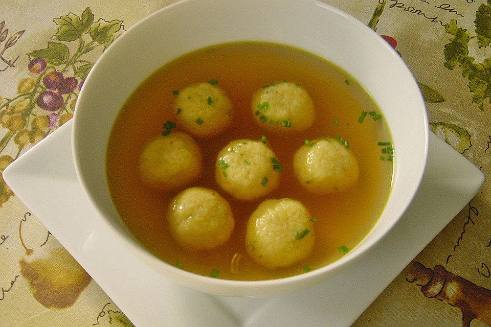 Bröselknödel Suppe