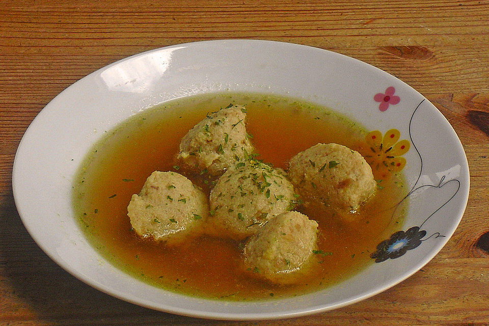 Bröselknödel Suppe