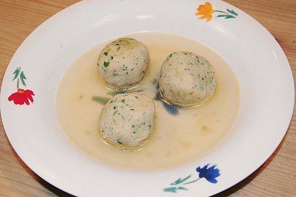 Bröselknödel Suppe