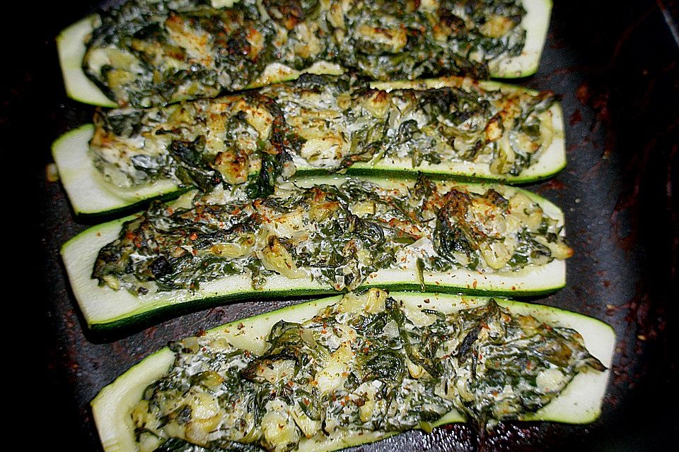 Zucchini mit Ziegenkäse - Spinat - Füllung