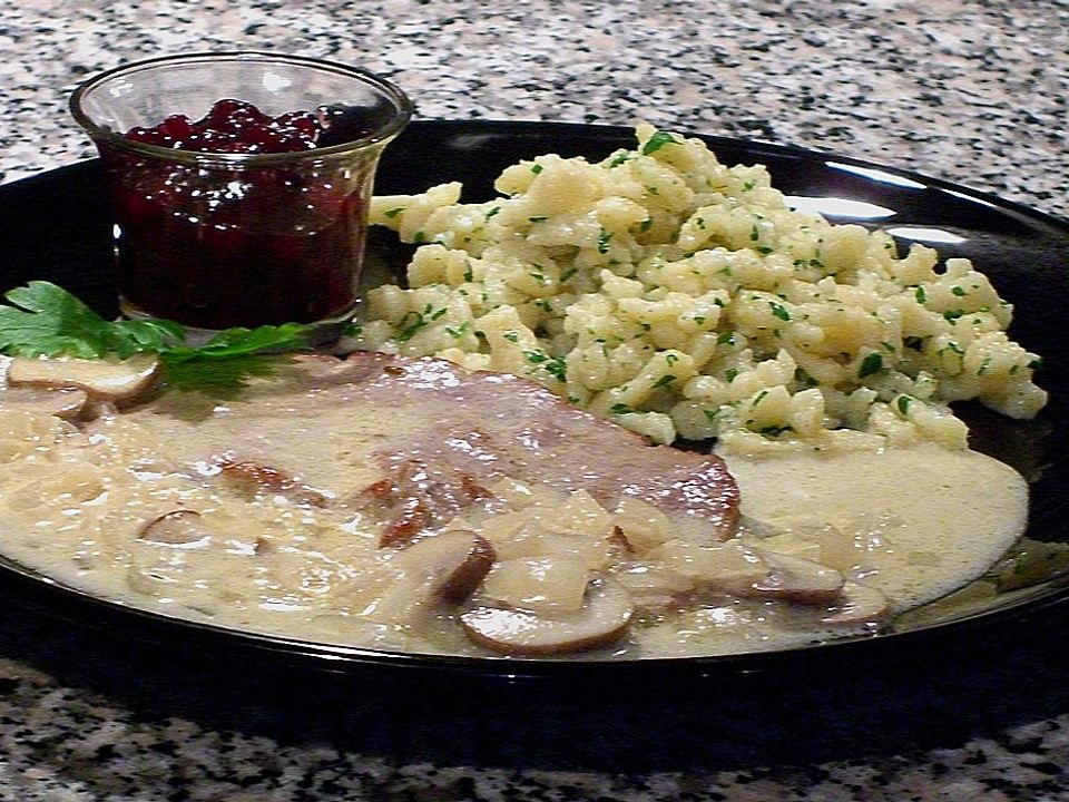 Kalbsschnitzel mit Champignonrahmsauce und Spätzle| Chefkoch