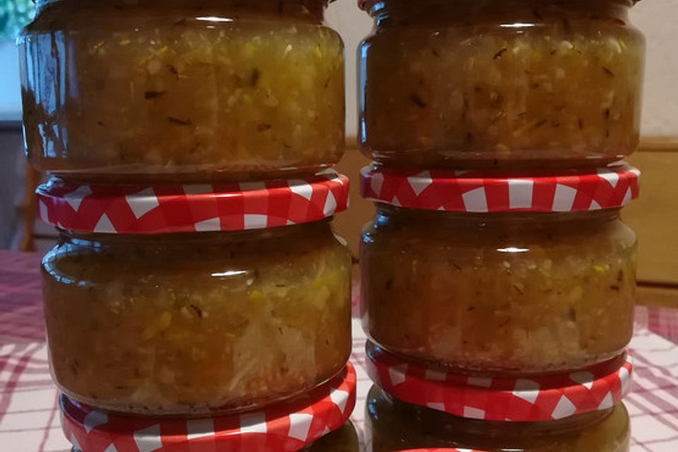 Zucchini - Apfel - Möhren - Nuss - Marmelade