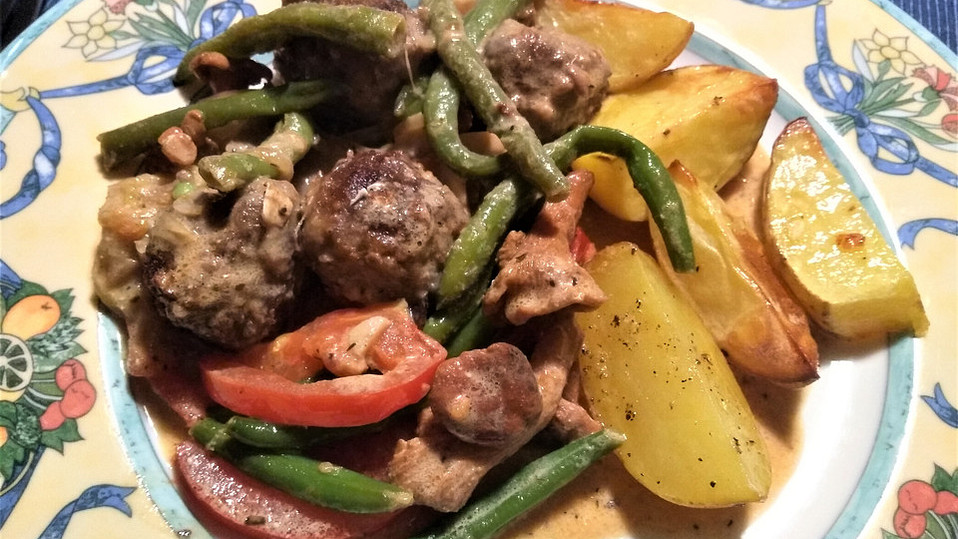 Bohnen-Pfifferlingspfanne mit Hackbällchen von Sivi Bohnen-Pfifferlingspfanne mit Hackbällchen von Sivi