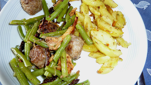 Bohnen-Pfifferlingspfanne mit Hackbällchen von Sivi Bohnen-Pfifferlingspfanne mit Hackbällchen von Sivi
