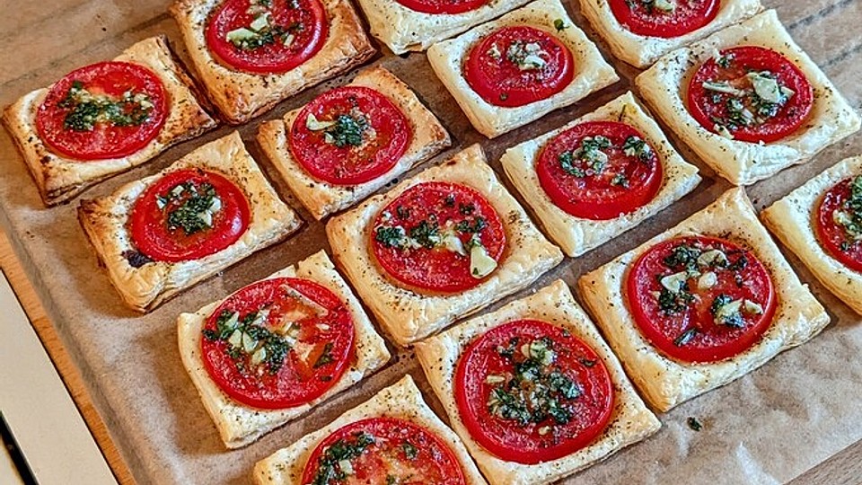 Blätterteig-Tomaten-Quadrate von KarinG