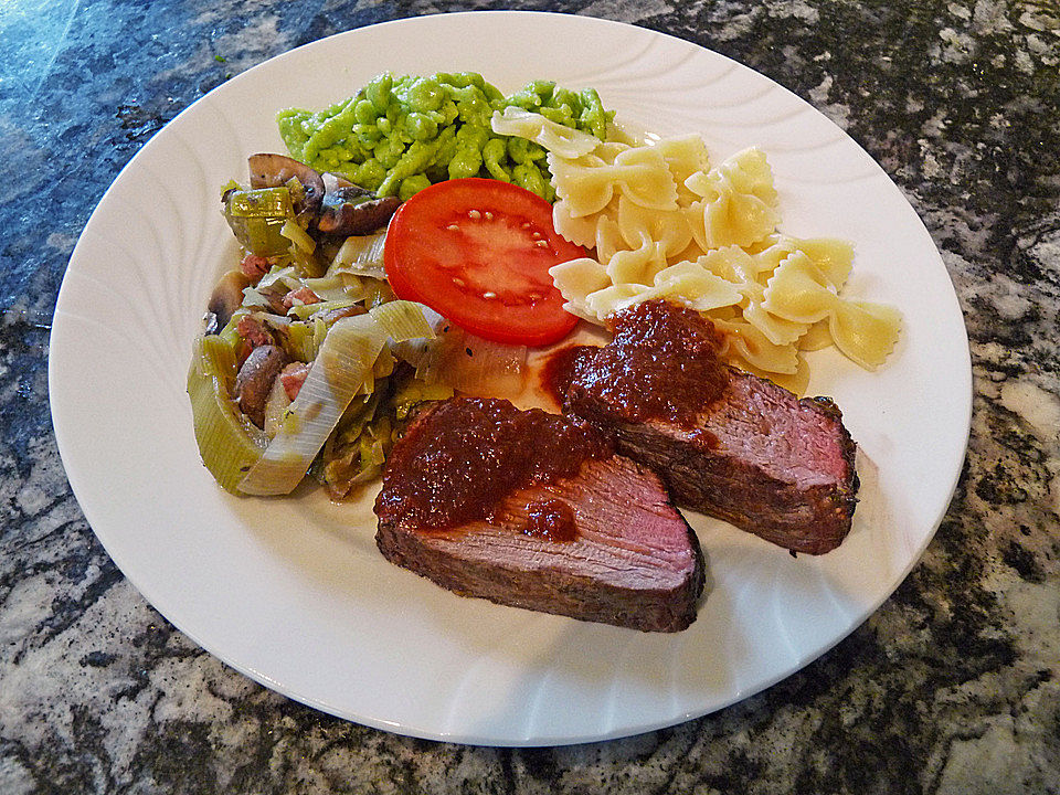 Rosenkohl-Gratin mit gebackenen Pilzen und Speck