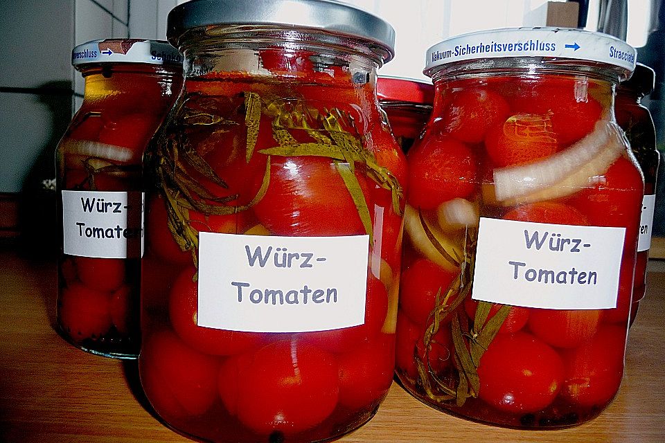 Würztomaten oder eingelegte, frische Party - Tomaten