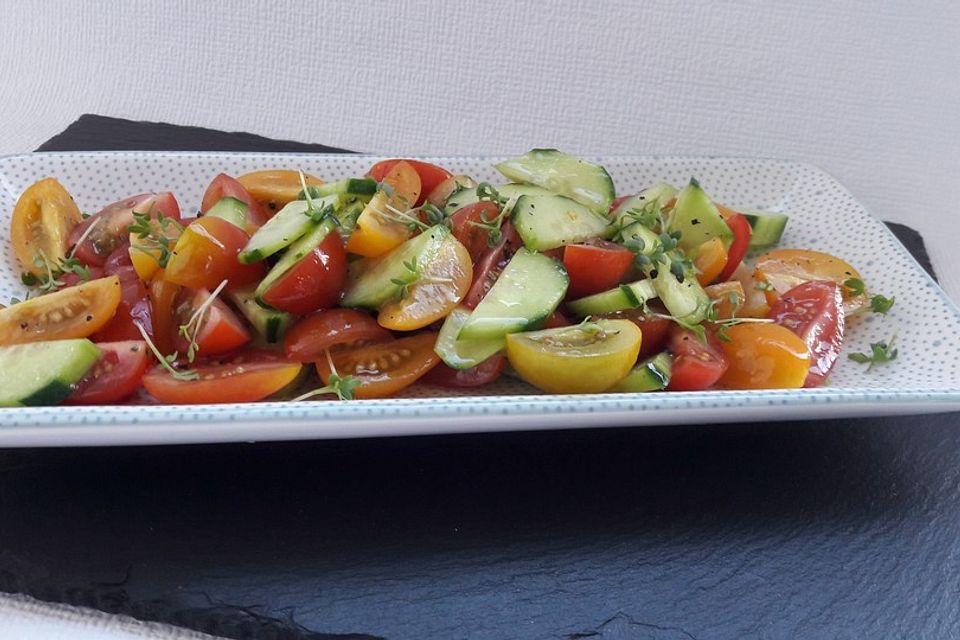 Tomaten-Gurken Salat