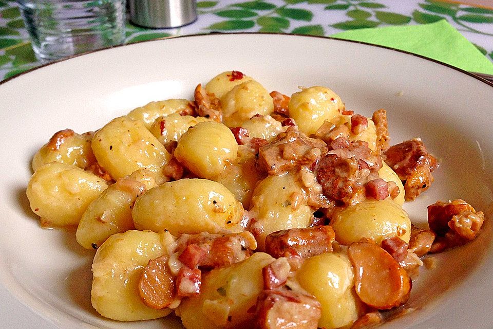 Gnocchi mit Pfifferlingen und Salbei