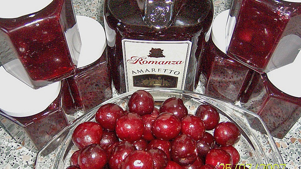 Kirschmarmelade mit Amaretto von tasmia Kirschmarmelade mit Amaretto von tasmia