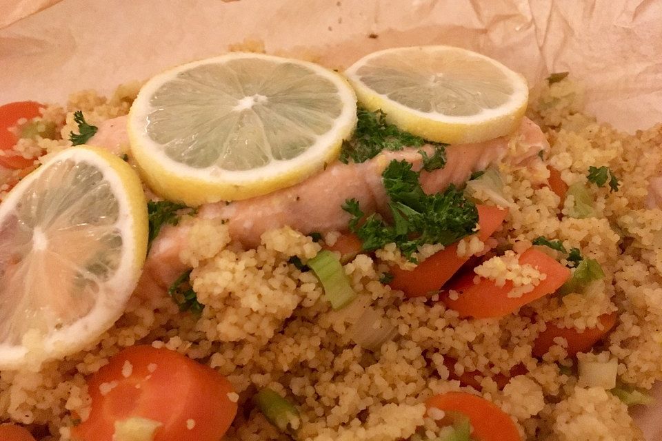 Lachs-Couscous-Päckchen