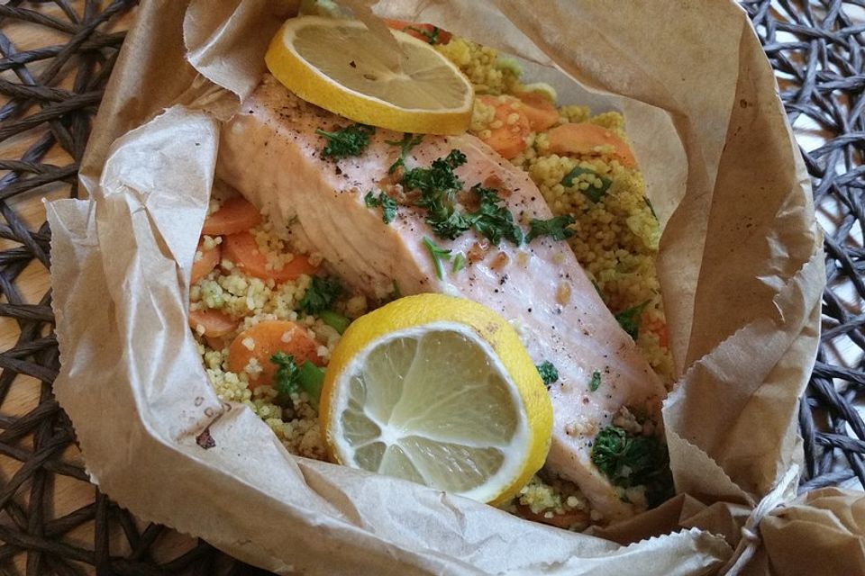 Lachs-Couscous-Päckchen