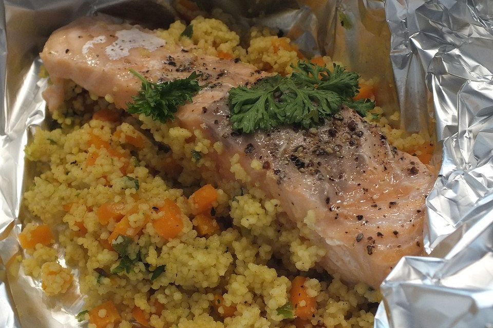 Lachs-Couscous-Päckchen