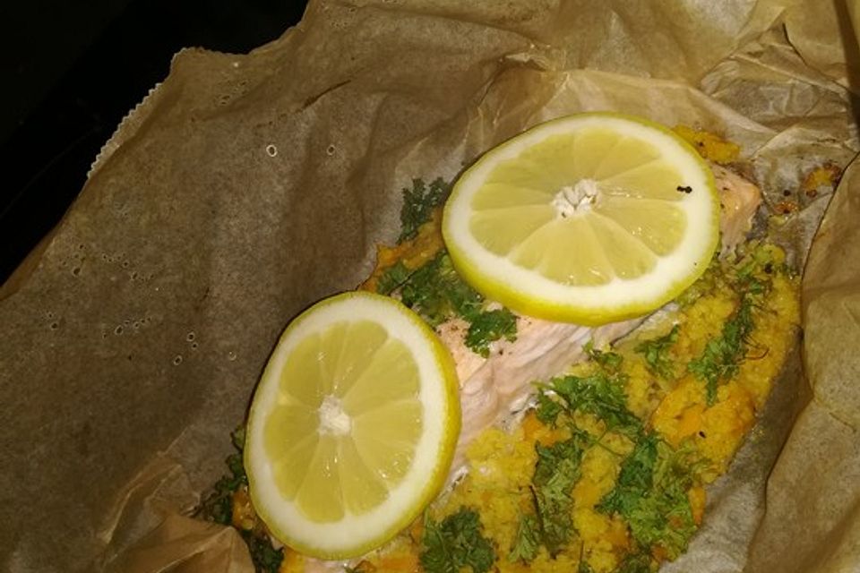 Lachs-Couscous-Päckchen