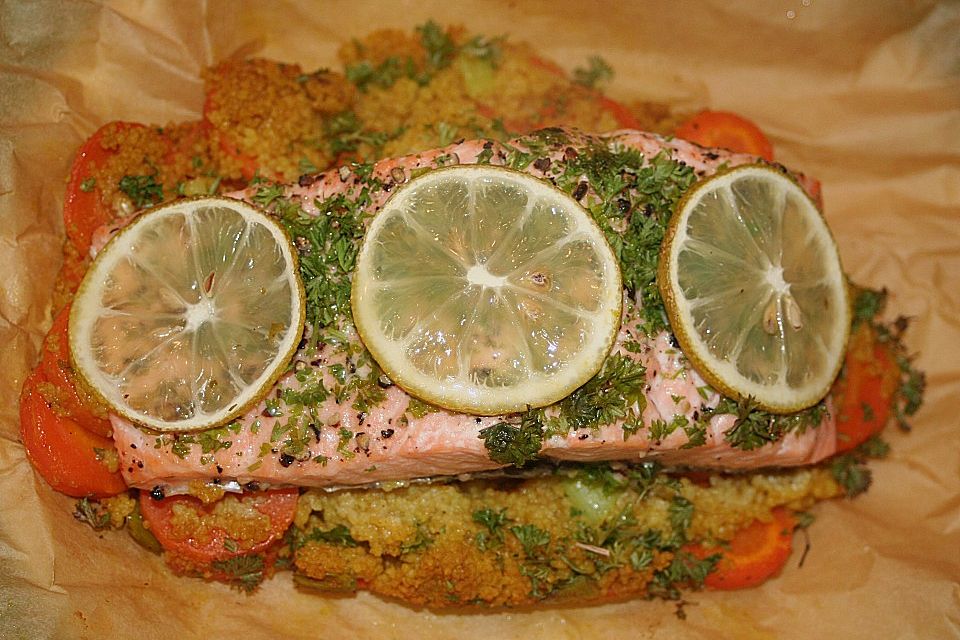 Lachs-Couscous-Päckchen