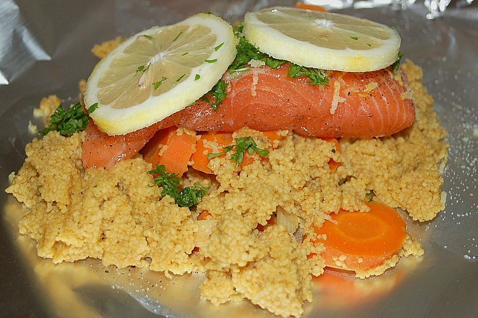 Lachs-Couscous-Päckchen