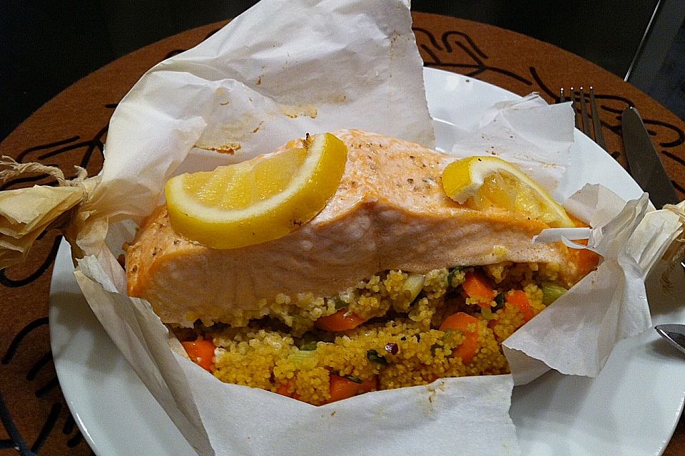 Lachs-Couscous-Päckchen