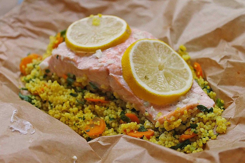 Lachs-Couscous-Päckchen